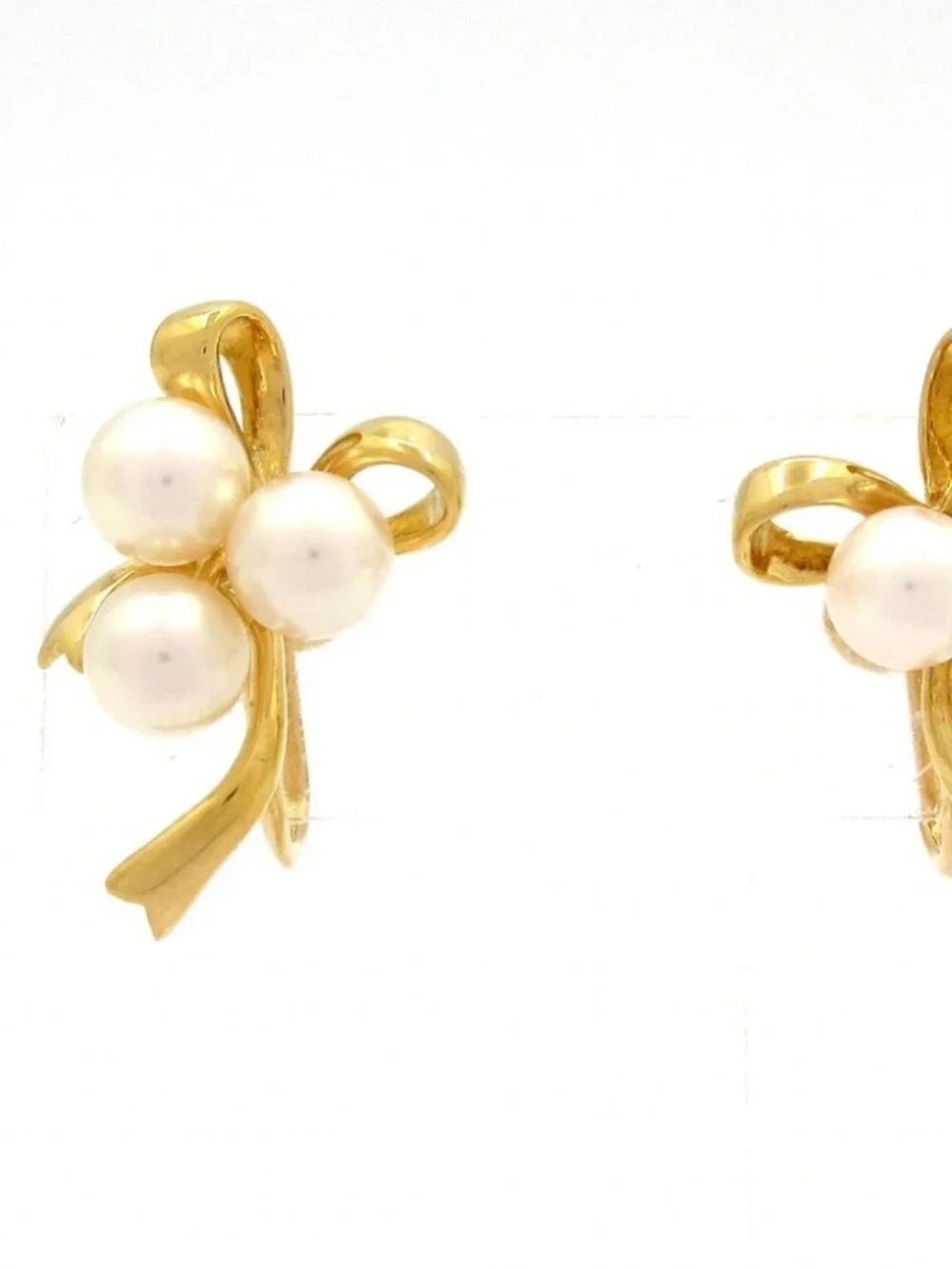 mikimoto 18K Yellow Gold Cream Pearl Clip On Earrings